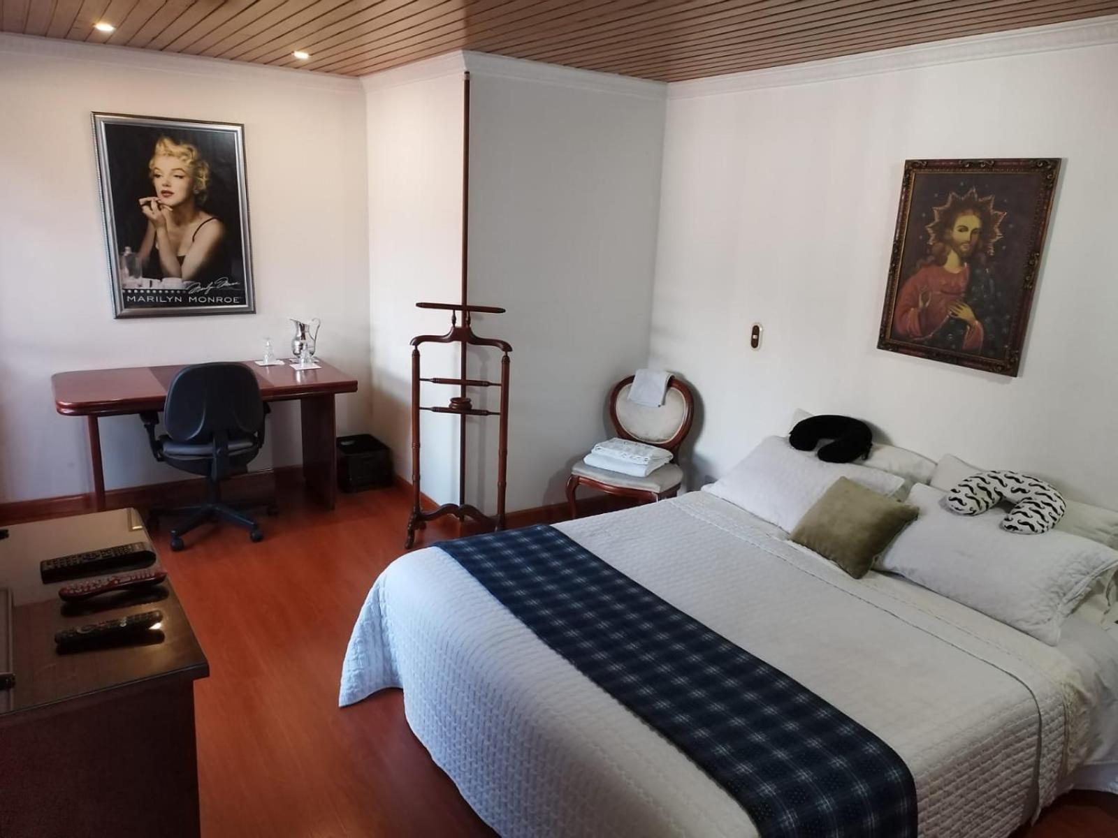 Elias Di Caprio - Habitaciones - Bogotá Eksteriør bilde